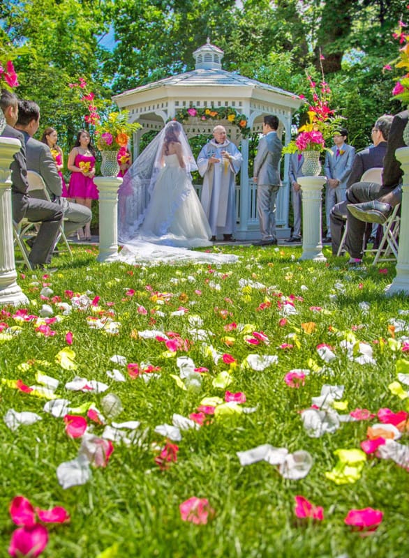 A-Spring-Wedding-at-Shadowbrook-Shrewsbury-New-Jersey-Bride01-586x800