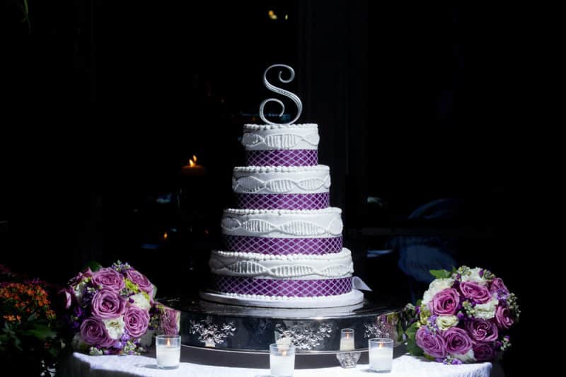 15 Wedding Cakes That (Almost) Look Too Good To Eat! - New Jersey Bride