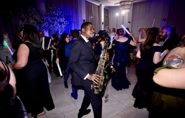 A Lovely Hotel Wedding With Family, Friends and Food at The Center