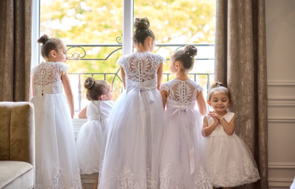 A Lovely Hotel Wedding With Family, Friends and Food at The Center