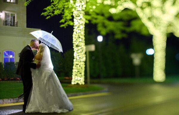 A Lovely Hotel Wedding With Family, Friends and Food at The Center
