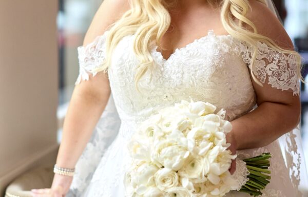 A Lovely Hotel Wedding With Family, Friends and Food at The Center