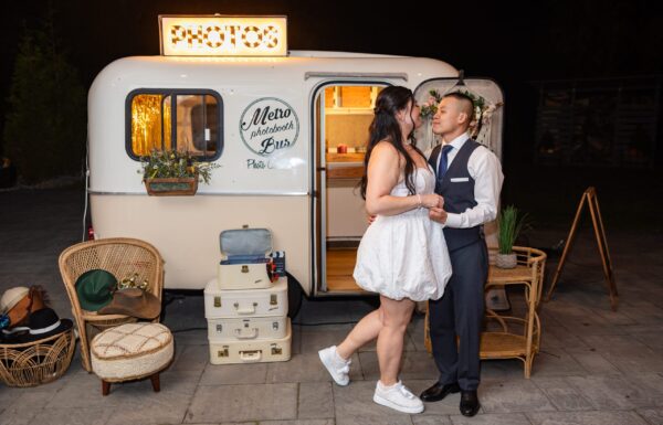 A Rustic-Chic Fall Wedding With Cozy Vibes
