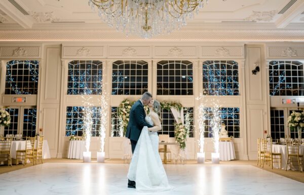 A Dreamy Winter Wedding at the Estate at Florentine Gardens