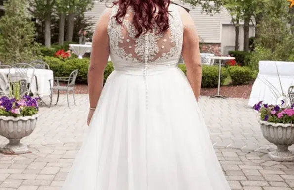 Curvy Bride Gallery 14