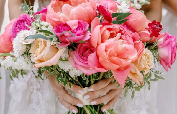 A Garden Vibes Wedding With Sherbet-Colored Florals