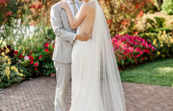 Lake Views and a Breakfast Sandwich To-Go Station at This Fall Shore Wedding