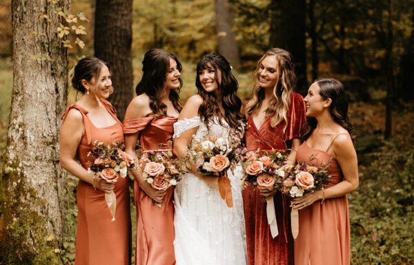 This Wedding Had a Beautiful Outdoor Setting Complete With On-Site Cabins