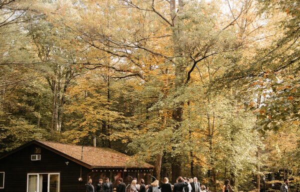 This Wedding Had a Beautiful Outdoor Setting Complete With On-Site Cabins