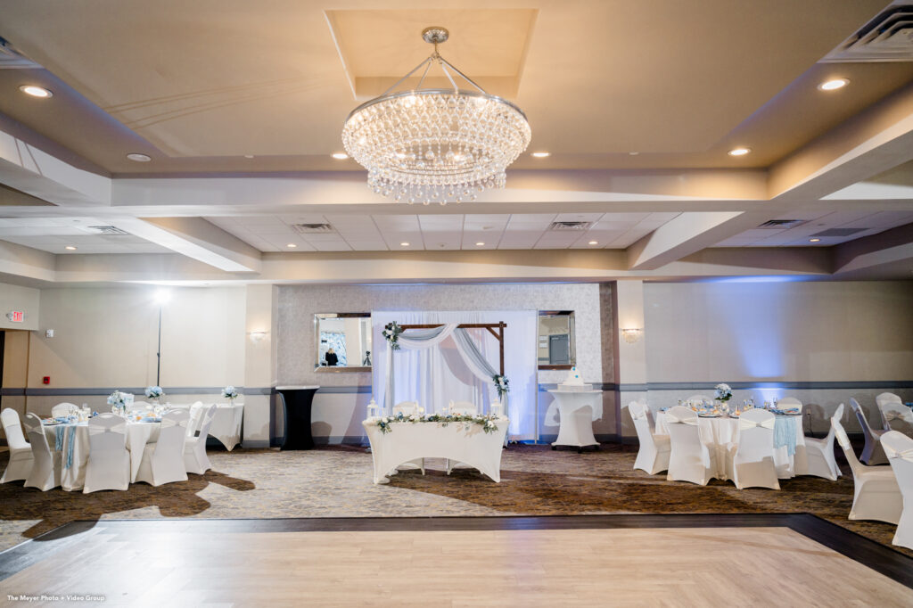 Atlantis Ballroom at the Days Inn Hotel in Toms River is an affordable wedding venue in NJ.