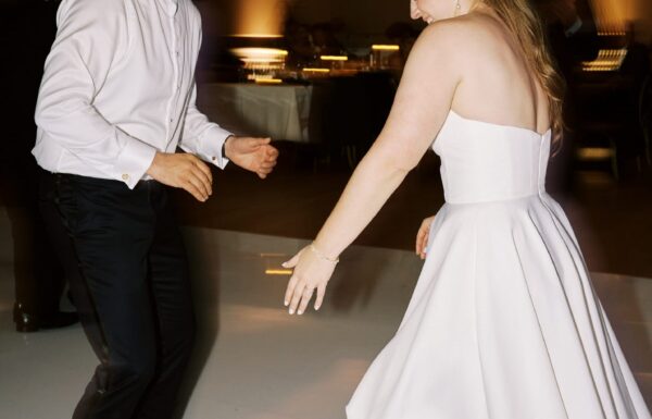 The wedding of A ‘Refined Rustic’ Aesthetic Created An Elegant Autumn Big Day Gallery 3