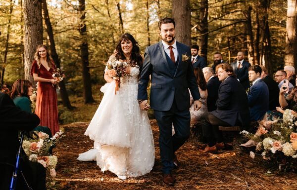 This Wedding Had a Beautiful Outdoor Setting Complete With On-Site Cabins