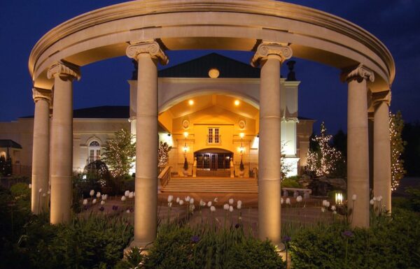 Macaluso’s Gallery 15