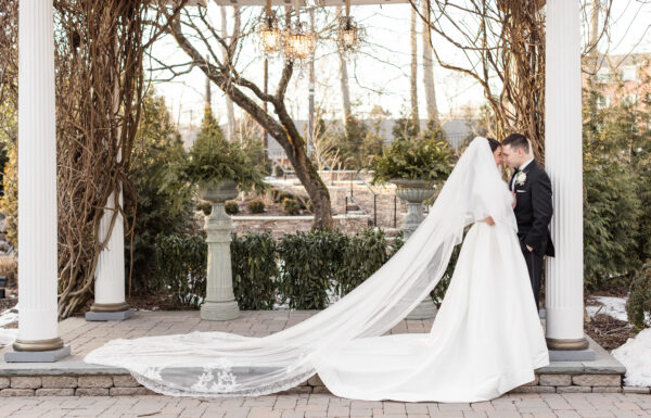 Just One Speech, a Private Cake-Cutting and CO2 Cannons at This Timeless Wedding