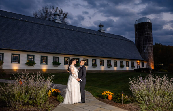 A Rustic-Chic Fall Wedding With Cozy Vibes