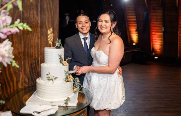 A Rustic-Chic Fall Wedding With Cozy Vibes