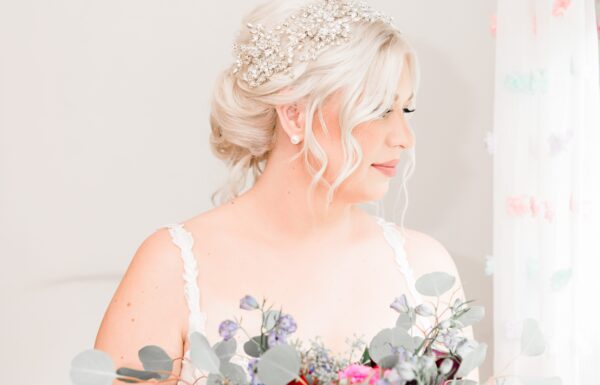 The wedding of A Wedding at the Bride’s Parents’ Home Let This Couple Make It All Their Own Gallery 11