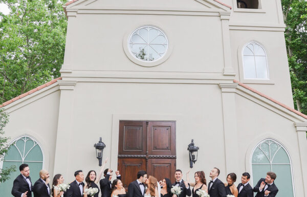 A Timeless Summer Wedding With Neutral Florals & Dancing Robots