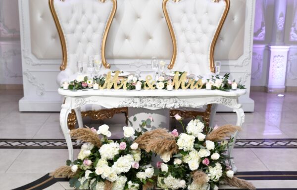 An Elegant Wedding With a Standout Cocktail Hour