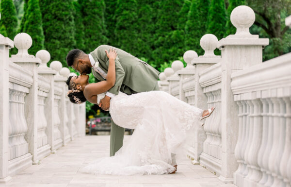 A Sage Green and Champagne Rose Color Scheme for This Summer Wedding