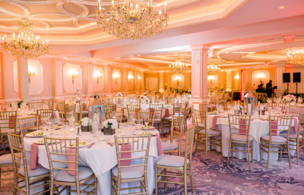 A Sage Green and Champagne Rose Color Scheme for This Summer Wedding