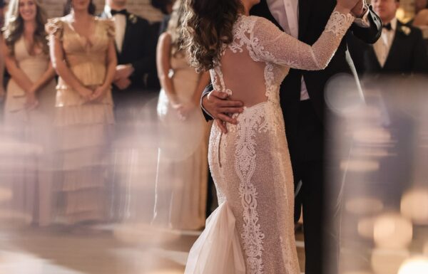 The wedding of “Hints of Gold in Everything” at This Natirar Wedding Gallery 4