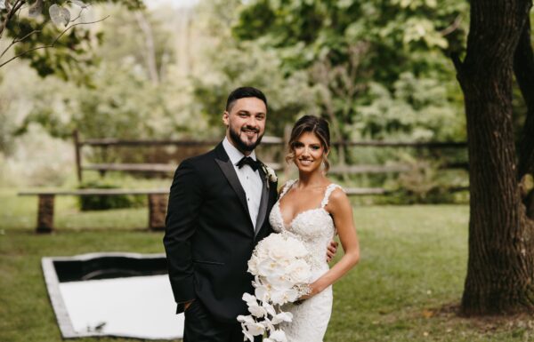 A Modern-Rustic Wedding With a Black, White and Gold Color Scheme