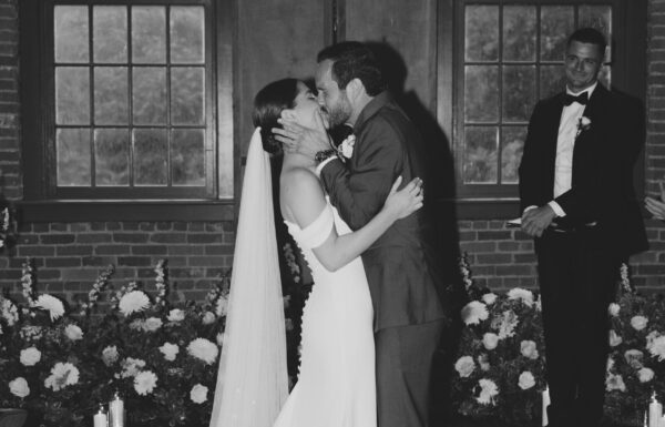 This Couple Loved Their Winery Venue in Upstate New York