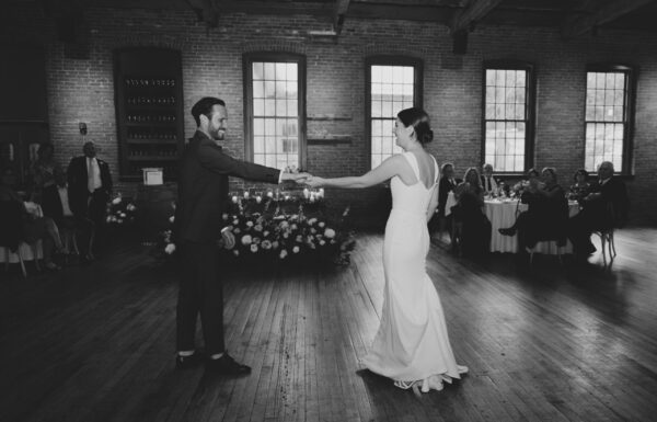 This Couple Loved Their Winery Venue in Upstate New York
