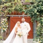 The Venue For This Wedding Offered an Elevated Barn Meets Coastal Aesthetic