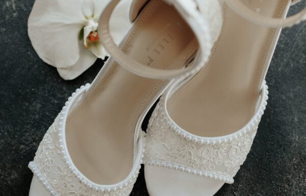 All the Guests Wore Black at This Elegant & Romantic Wedding