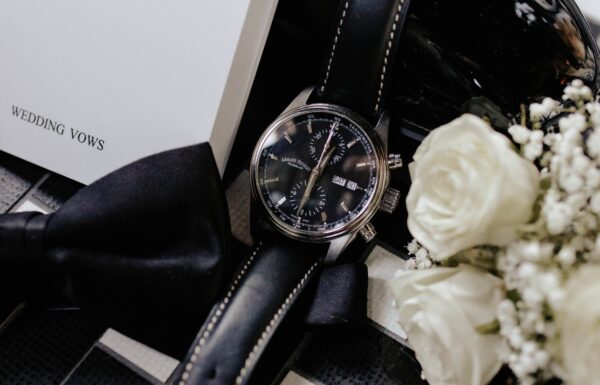 All the Guests Wore Black at This Elegant & Romantic Wedding