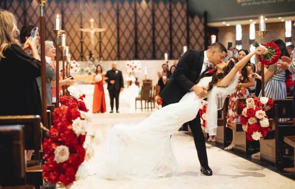 Crimson Roses Everywhere at This Summer Wedding at the Venetian