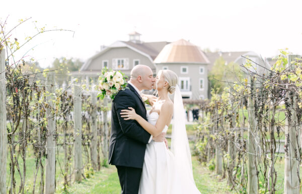 Pretty Neutral Tones at This Rustic-Chic Wedding