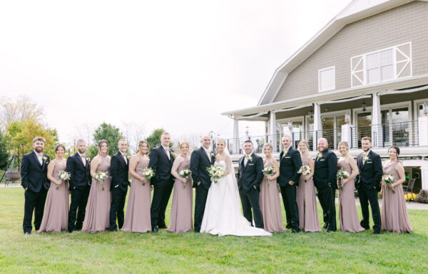 Pretty Neutral Tones at This Rustic-Chic Wedding