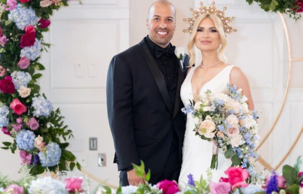 This Couple Surprised Their Guests with a Zumba Routine