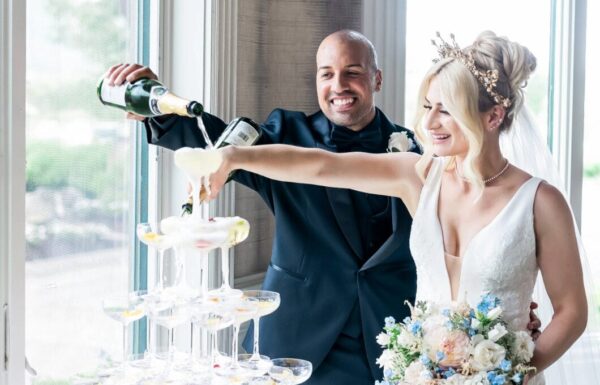 This Couple Surprised Their Guests with a Zumba Routine