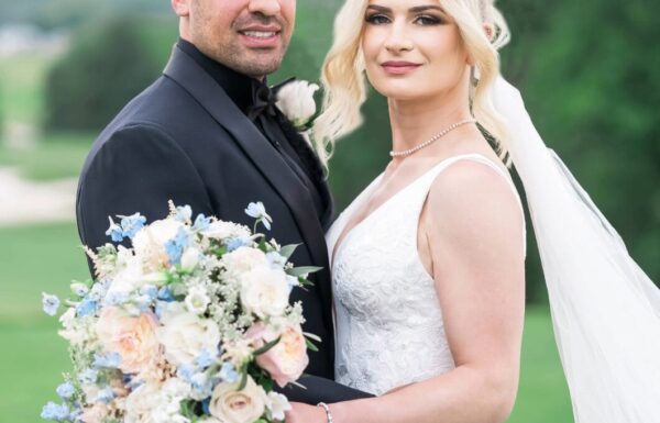This Couple Surprised Their Guests with a Zumba Routine