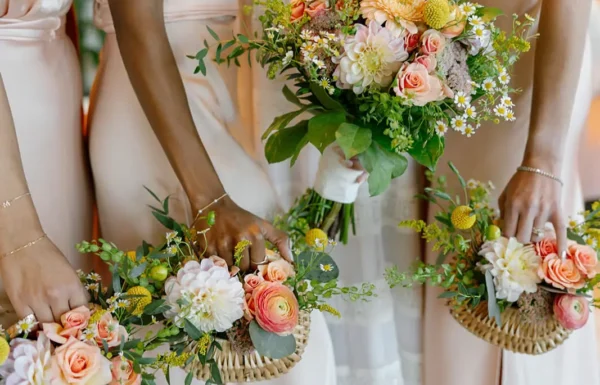 The wedding of A ‘Shorely in Love’-Themed Wedding With a ‘Retro-Beach’ Aesthetic Gallery 13