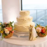 A ‘Shorely in Love’-Themed Wedding With a ‘Retro-Beach’ Aesthetic