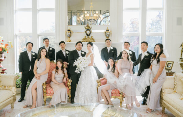 All White Florals & An Impressive First Dance at The Venetian