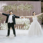 All White Florals & An Impressive First Dance at The Venetian