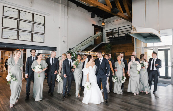 The wedding of This Couple Took Pics in a Vintage NYC Taxi Before Their Battello Wedding Gallery 9