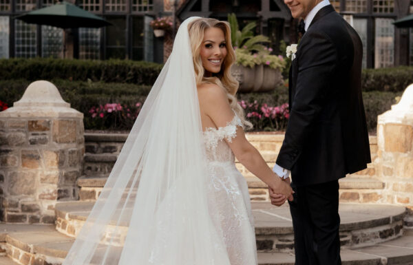 A Stunning Summer Wedding at the Pleasantdale Chateau