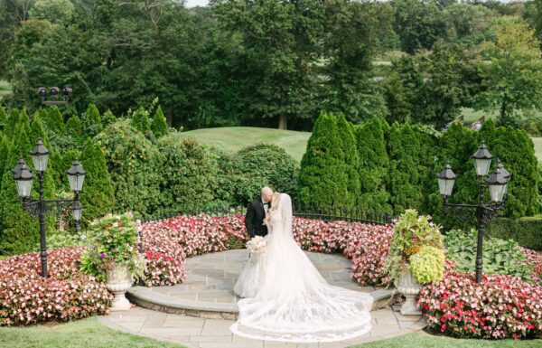 The wedding of The Bride Wore a Royal-Inspired Gown With a ‘Bit of Jersey Sass’ At This Park Savoy Wedding Gallery 4