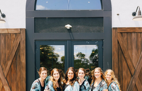 A ‘Tropical Citrus Disco’-Themed Wedding at Renault Winery