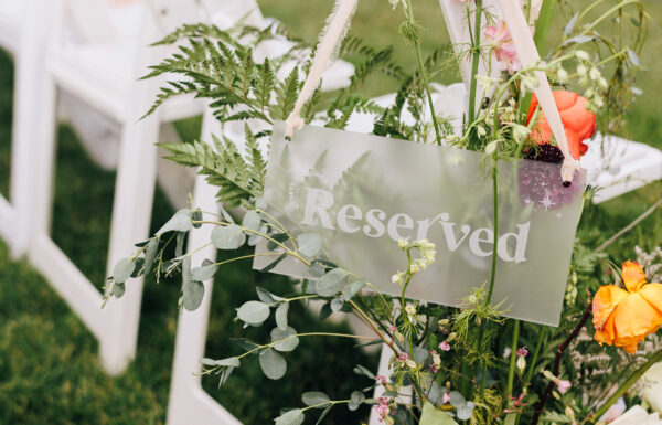 A ‘Tropical Citrus Disco’-Themed Wedding at Renault Winery