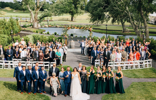 A ‘Tropical Citrus Disco’-Themed Wedding at Renault Winery