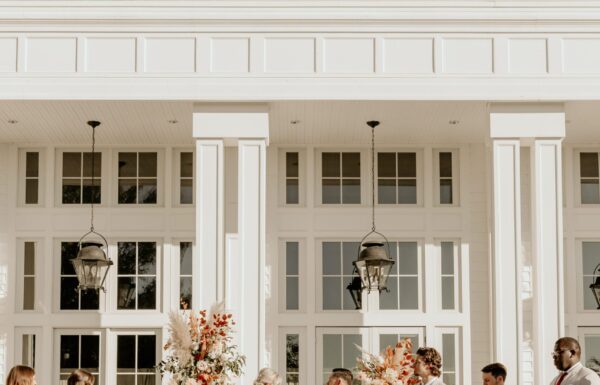 Horses Completed This Fall ‘Rustic-Glam’ Wedding at the Ryland Inn