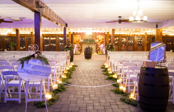 A Christmas-Inspired Wedding “Straight Out of a Hallmark Movie”